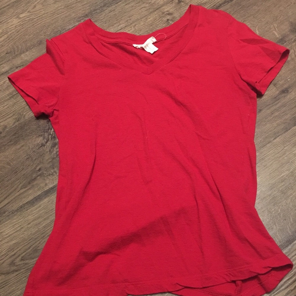 Red V-Neck ‼️*ADD TO BUNDLES!!*‼️
